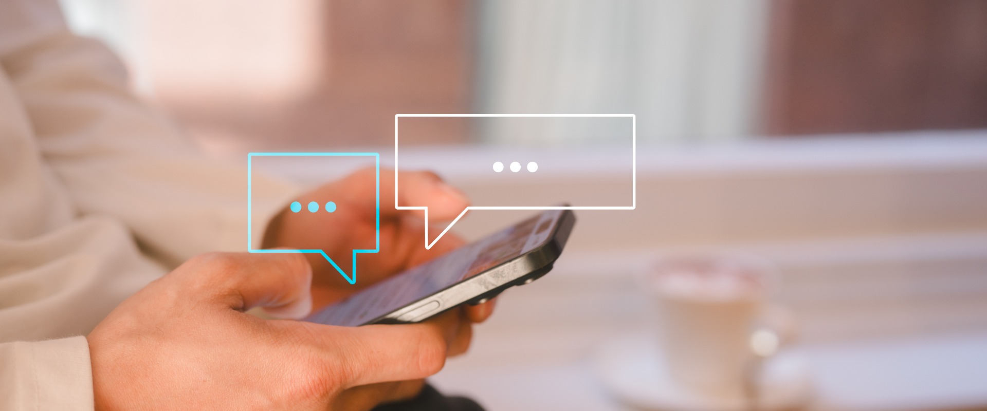 Social Media Man Hand mit Smartphone Tippen Live-Chat Chat auf Anwendung Kommunikation digitale Web-und Social-Network-Konzept. Soziale Medien Anwendung Chat-Box
